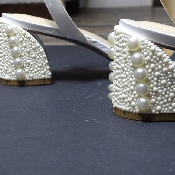 Betsey Johnson Ivory Pearl Heels - Picture 5 of 8